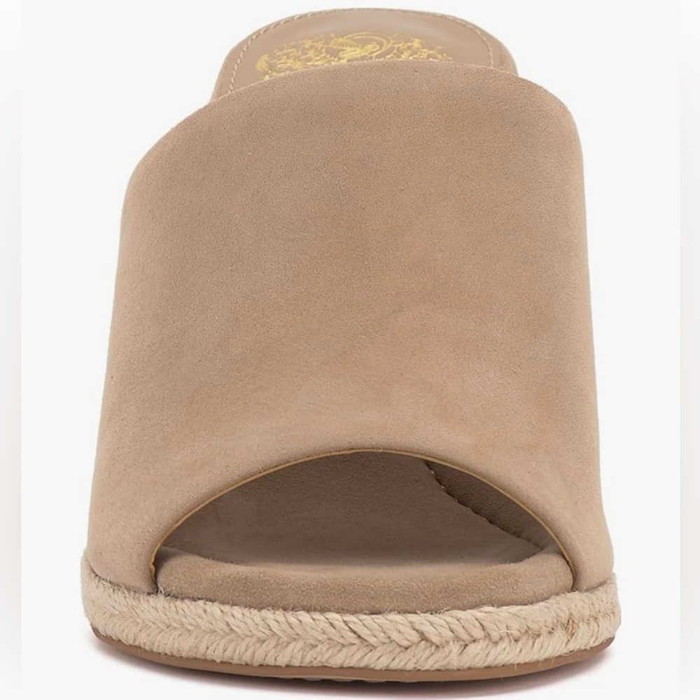 Vince Camuto womens Fayla size 11 M tortilla suede .New with box. R14 - Picture 2 of 9